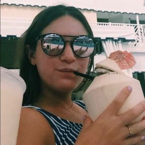 Meet your Posher, Ella